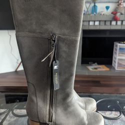 Sorel Boots Size 9