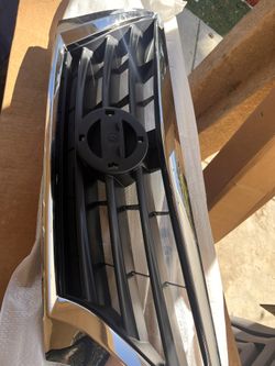 grille for 15-19 nissan versa