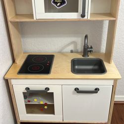 Kid kitchen