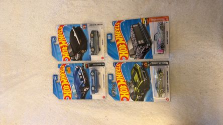 Hot Wheels Die-Cast Cars Lot of 4