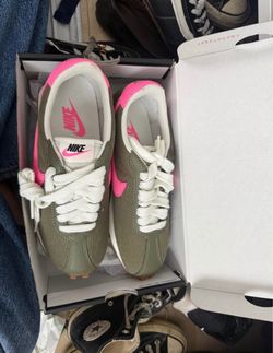 Women’s Nike’s