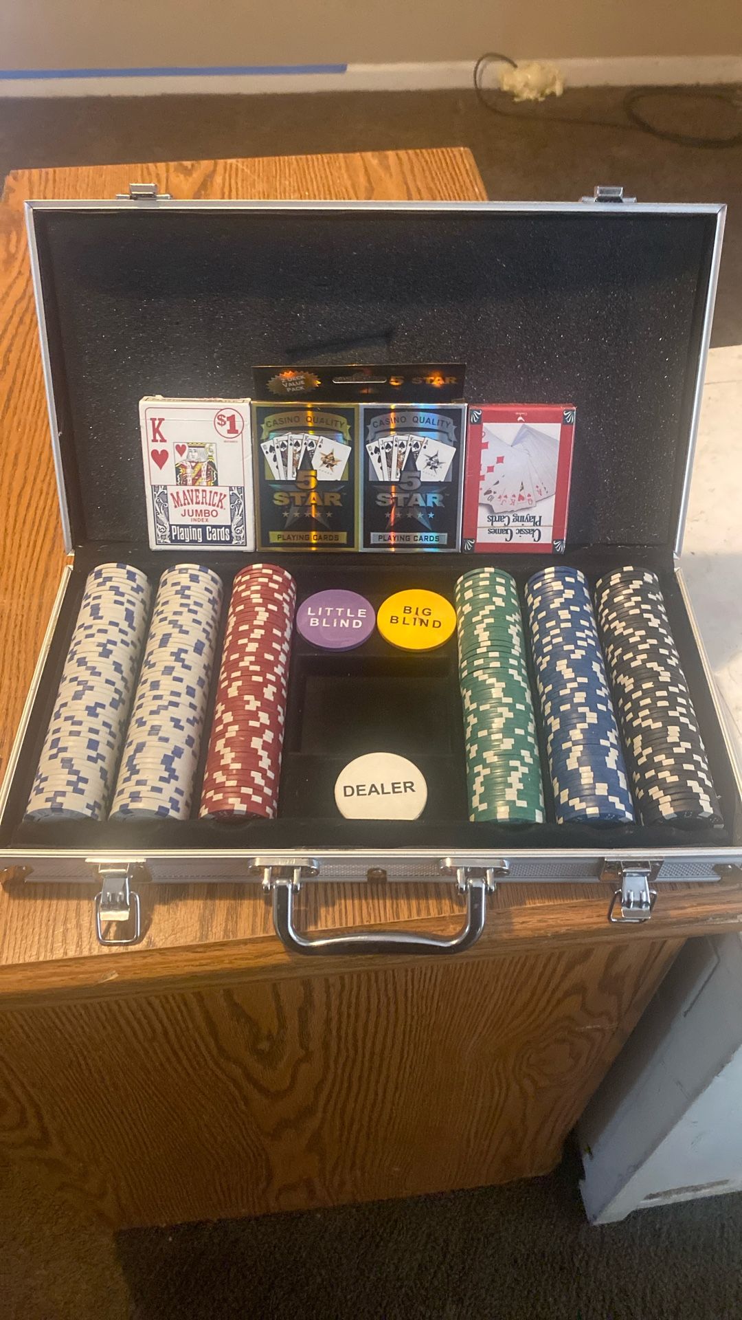 Poker Set With Case And 4 Decks Of Cards