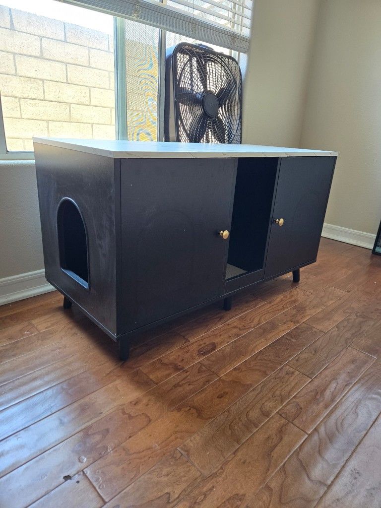 Hidden Litter Box Cabinet 