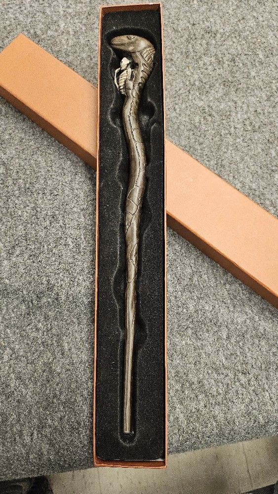 Harry Potter Death Eater Skull Wand Universal Studios w/ Box Wizarding World