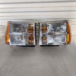 2007 To 2013 GMC Sierra Headlights 