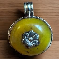Vintage & Elegant Ethnic Tibetan Amber Bakelite Pendant With Auspicious Floral Carving Set In Silver 15grams