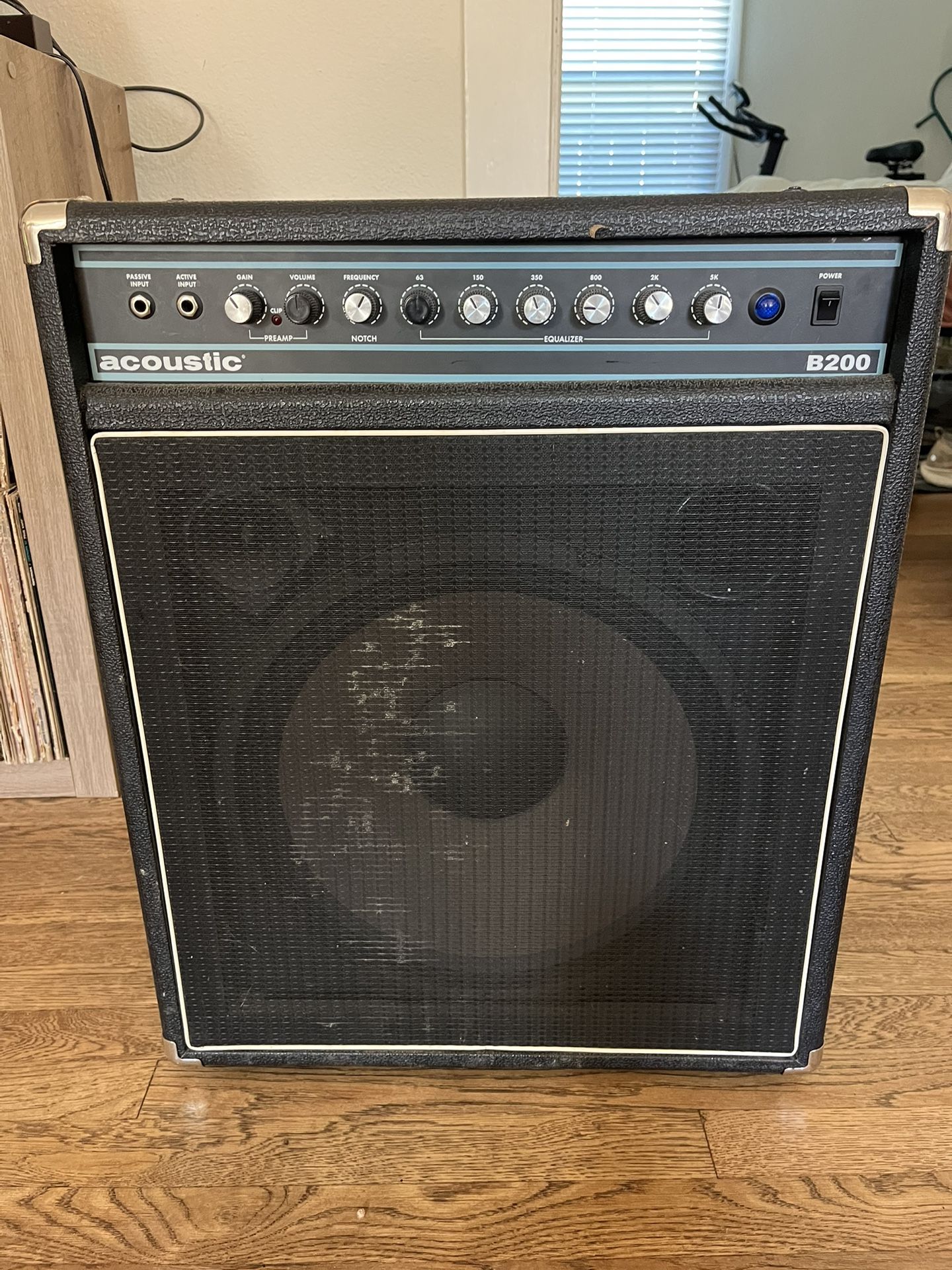 Acoustic B200 Bass Amp