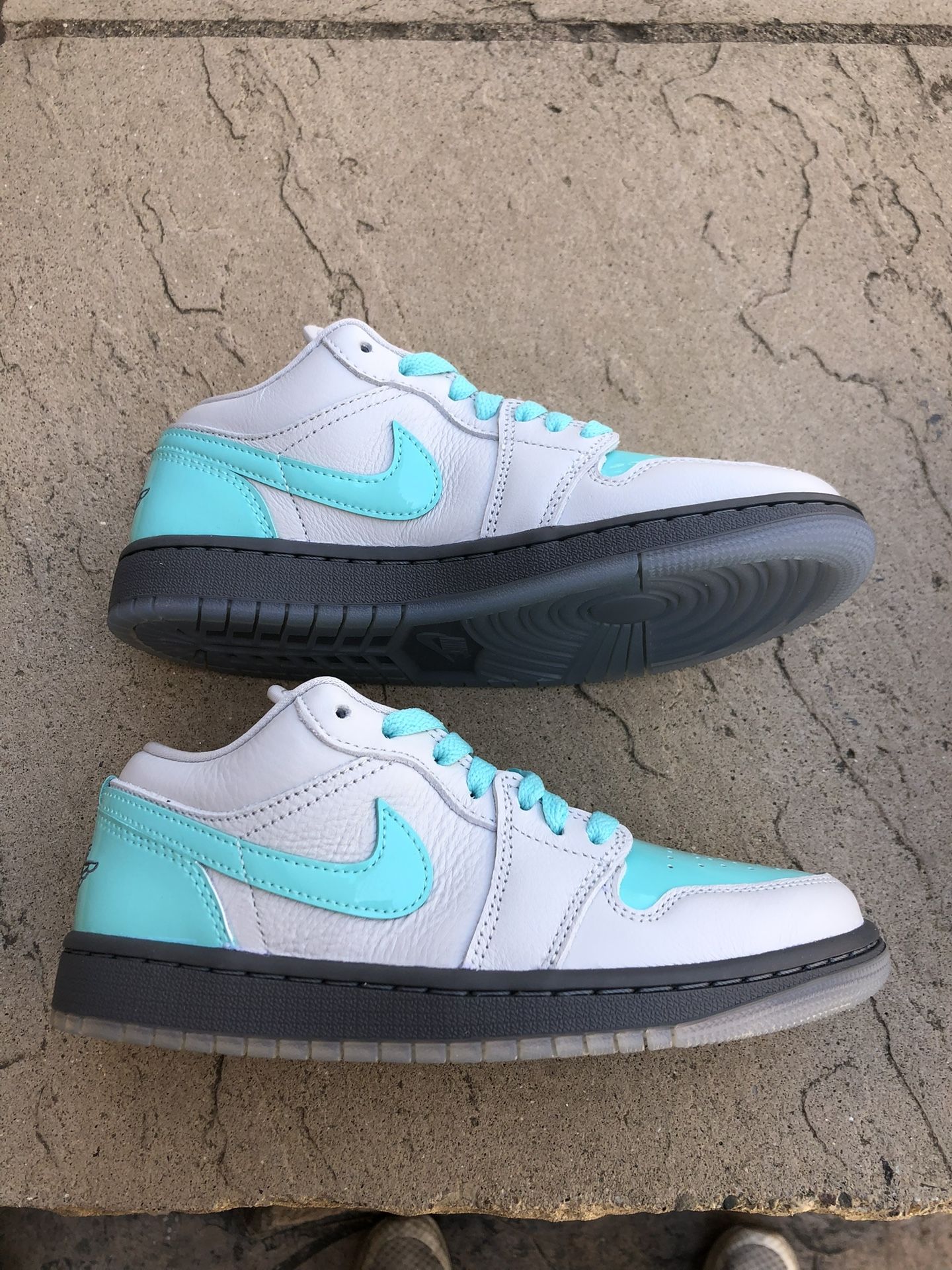 New Nike Air Jordan 1 Low SE Polaroid Shoes Women’s 6 6.5, Youth 4.5y 5y