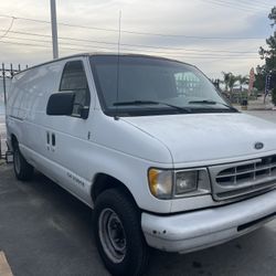 Vans. E250.     Para. La Carga.. Lista. 