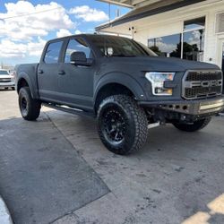 2017 Ford F-150 Raptor
