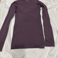 Lululemon Long sleeves Size 2  $15