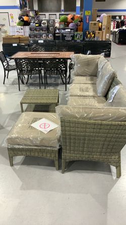 6 Piece Outdoor Sectional with Cushions and Cover $450