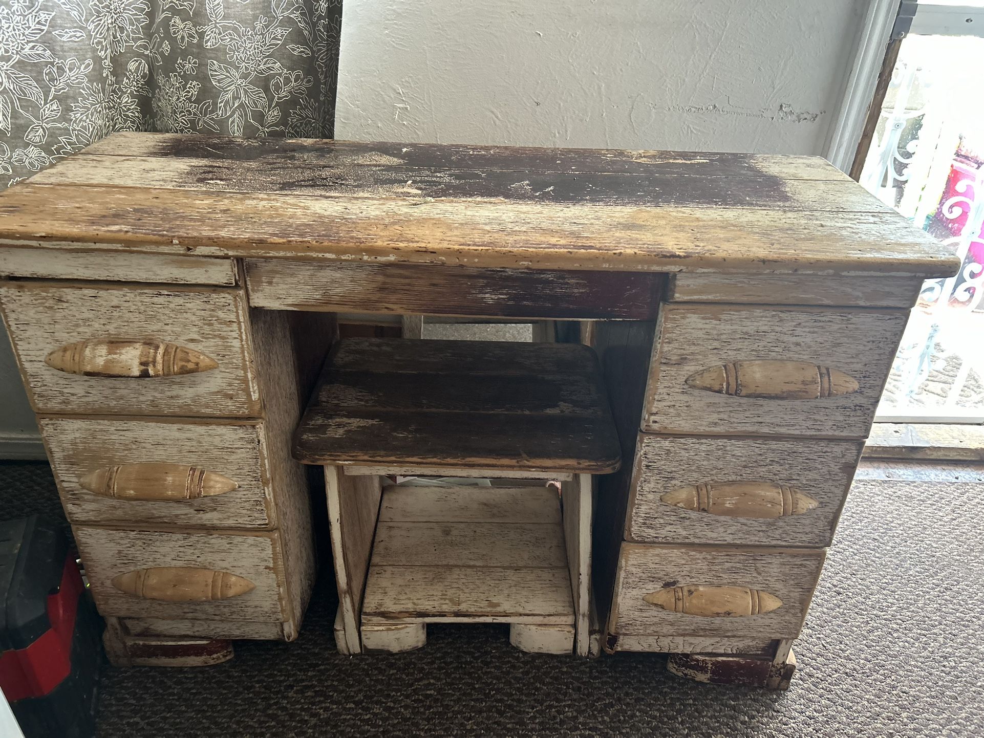 Forest Furniture California Early 1900’s Children Vanity With Stool And Mirror
