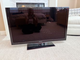 Samsung 46 “ LCD TV in excellent condition