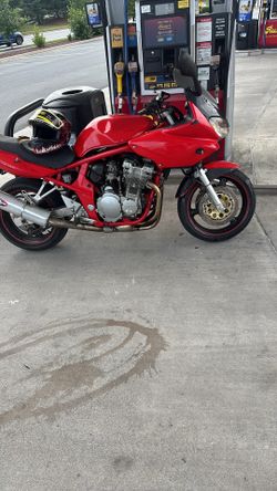 Suzuki bandit 600cc