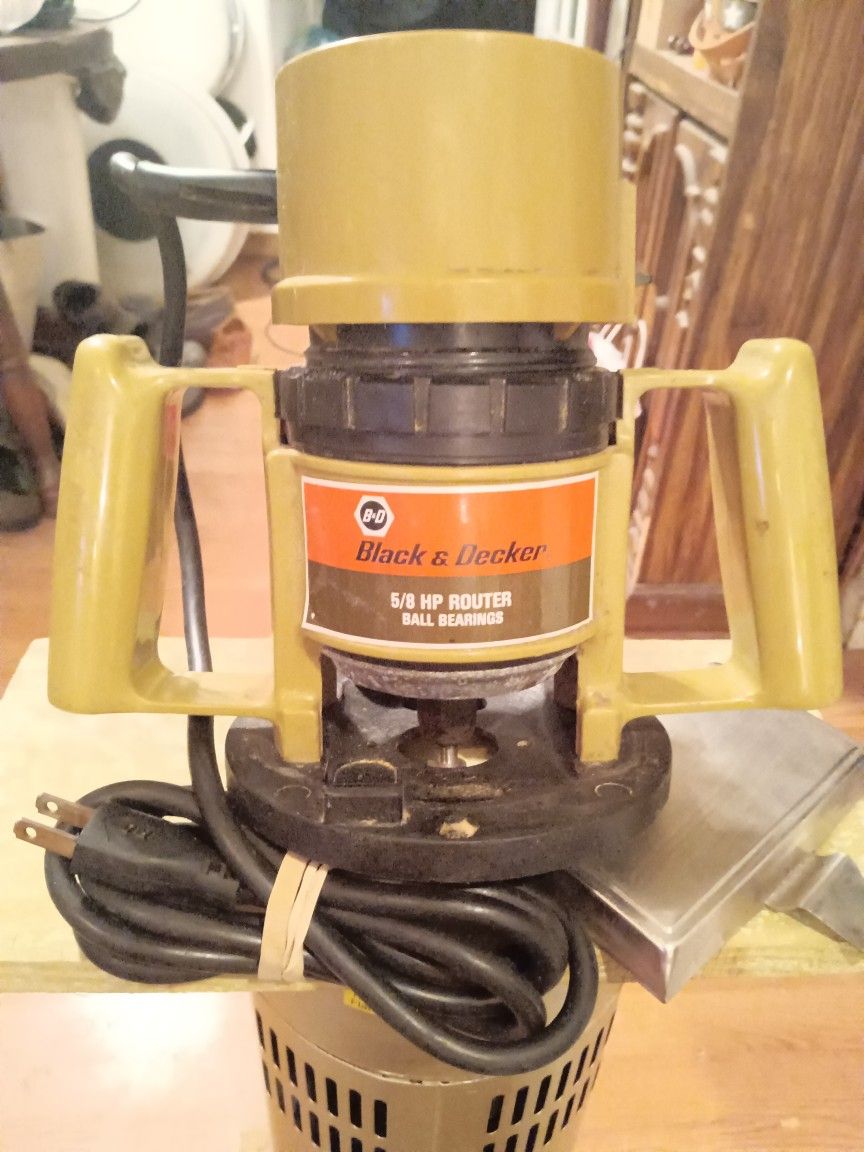 BLACK&DECKER#5/8-H.P.{ball bearings}handheld electric router