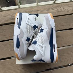 Jordan 4 SB Navy
