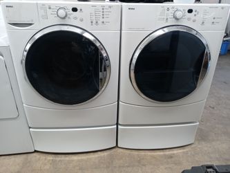 Kenmore HE2 front load washer and dryer set on pedestals - Free delivery