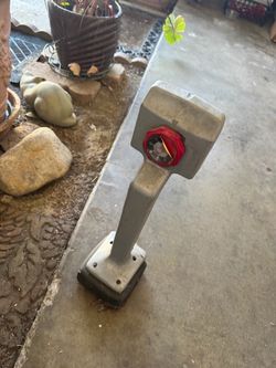 Carpet Knee Kicker with Adjustable Length from 17 in. to 21 in. by ROBERTS