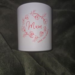 Brand New Floral “Mum” Candle – Perfect Gift / Stocking Stuffer 🌸🎁