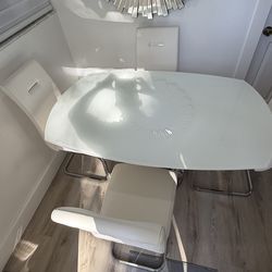 Dinning Table / Mesa de Comedor