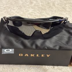 Black Oakley Glasses