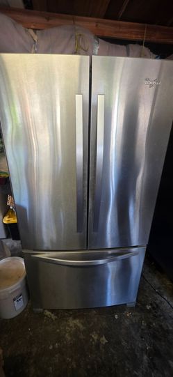 Whirlpool refrigerator 1/2