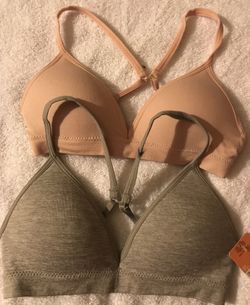 2- Girls Seamless convertible Wire free T-shirt bras Size 30