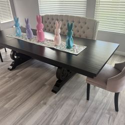 Dinning Table 