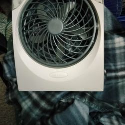 BATTERY OPERATED 02 COOL FAN WITH LIGHT 