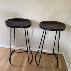 2 Wooden Stool 