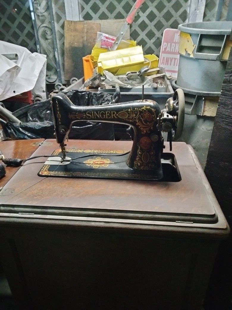 Sowing Machine Antique 