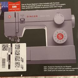 $125 Singer 4423 Sewing Machine  heavy duty Brand new