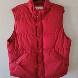 Burgundy ST JOHN'S BAY 
Puffer Vest 