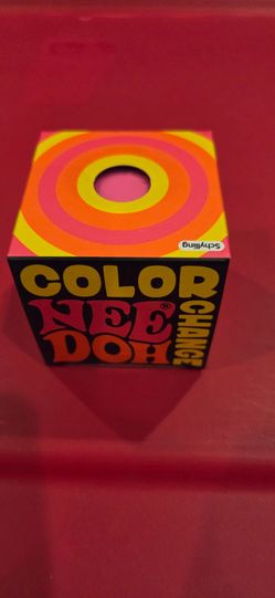 NEEDOH Color Change Ball - Pink, VJTF