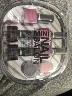 Personal mini nail salon