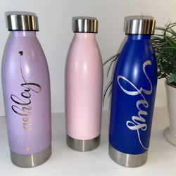 Personalized Reusable Bottles Perfect For School, Gym Or Even Party Favors.