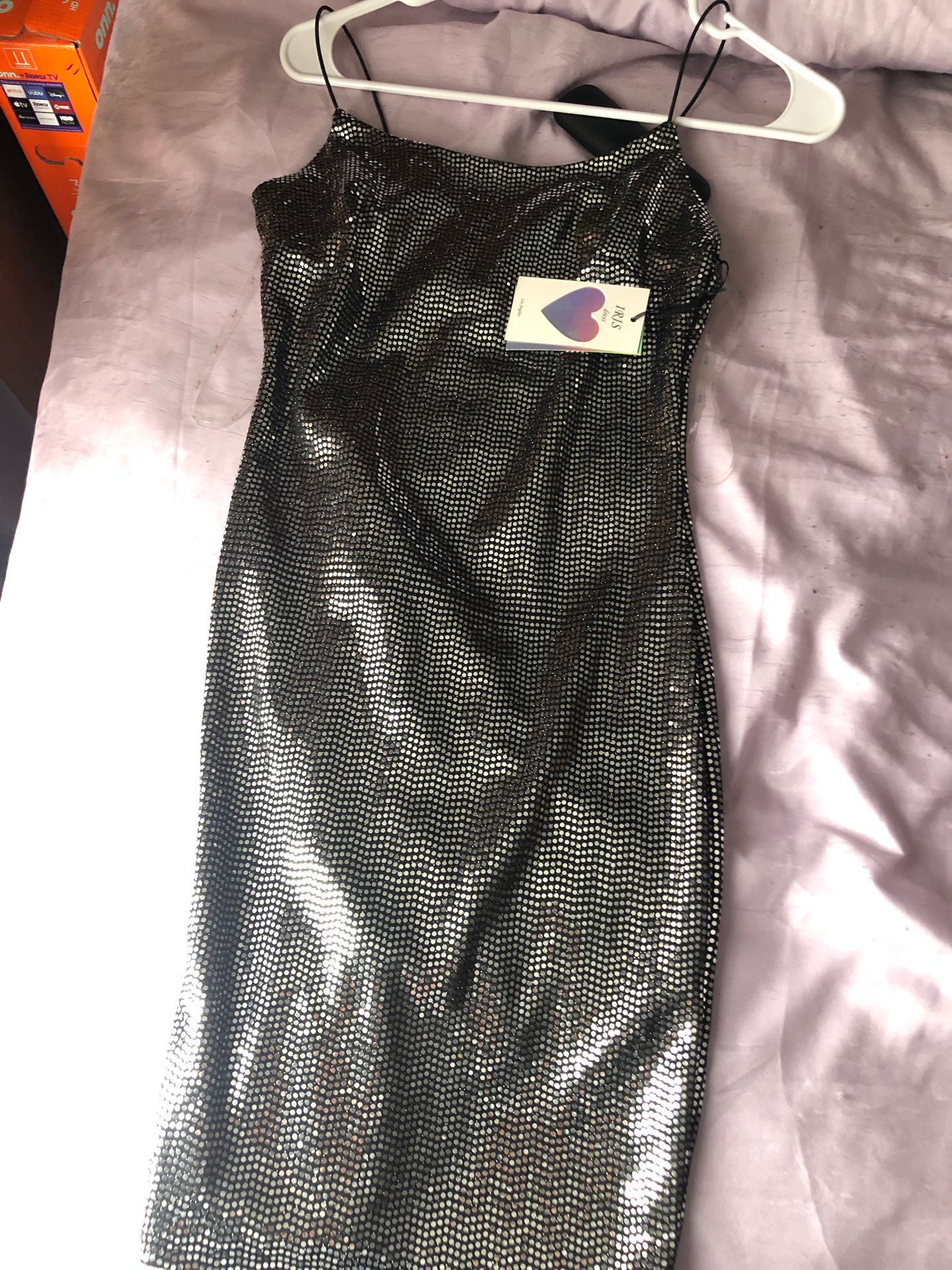 2 sequin sparkly dresses : spaghetti strap 10$ long sleeve with back out 15 or both for 25