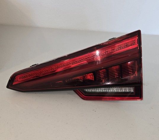 2017 2018 2019 AUDI A4 LED REAR RIGHT INNER TAILLIGHT OEM 8W(contact info removed)A LENSE CRACK