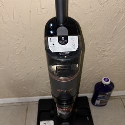 Shark Vacuum Cleaner 