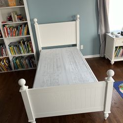 White Wooden Twin Bed