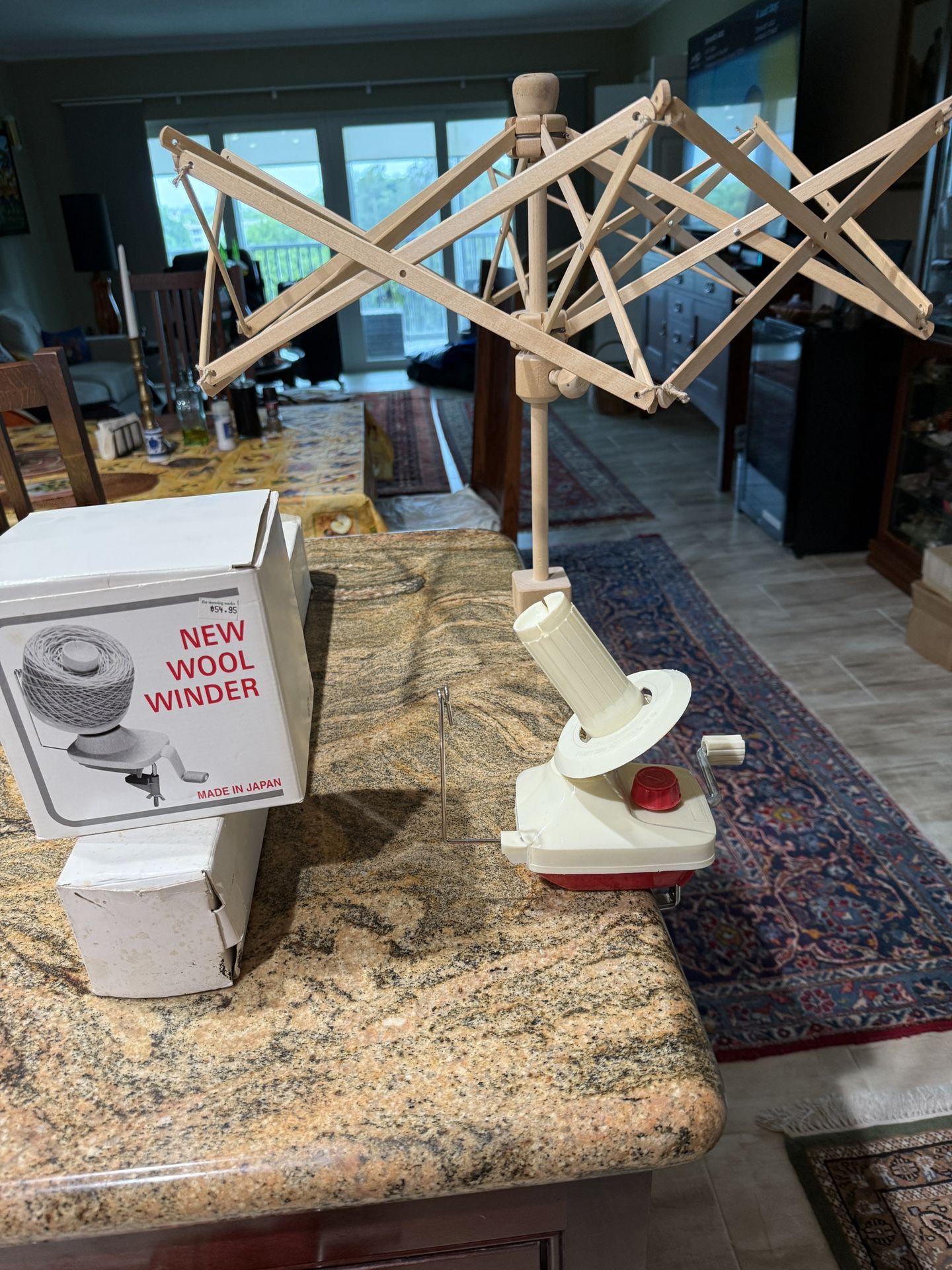 New Wool Yarn Winder and Wooden Umbrella Swift