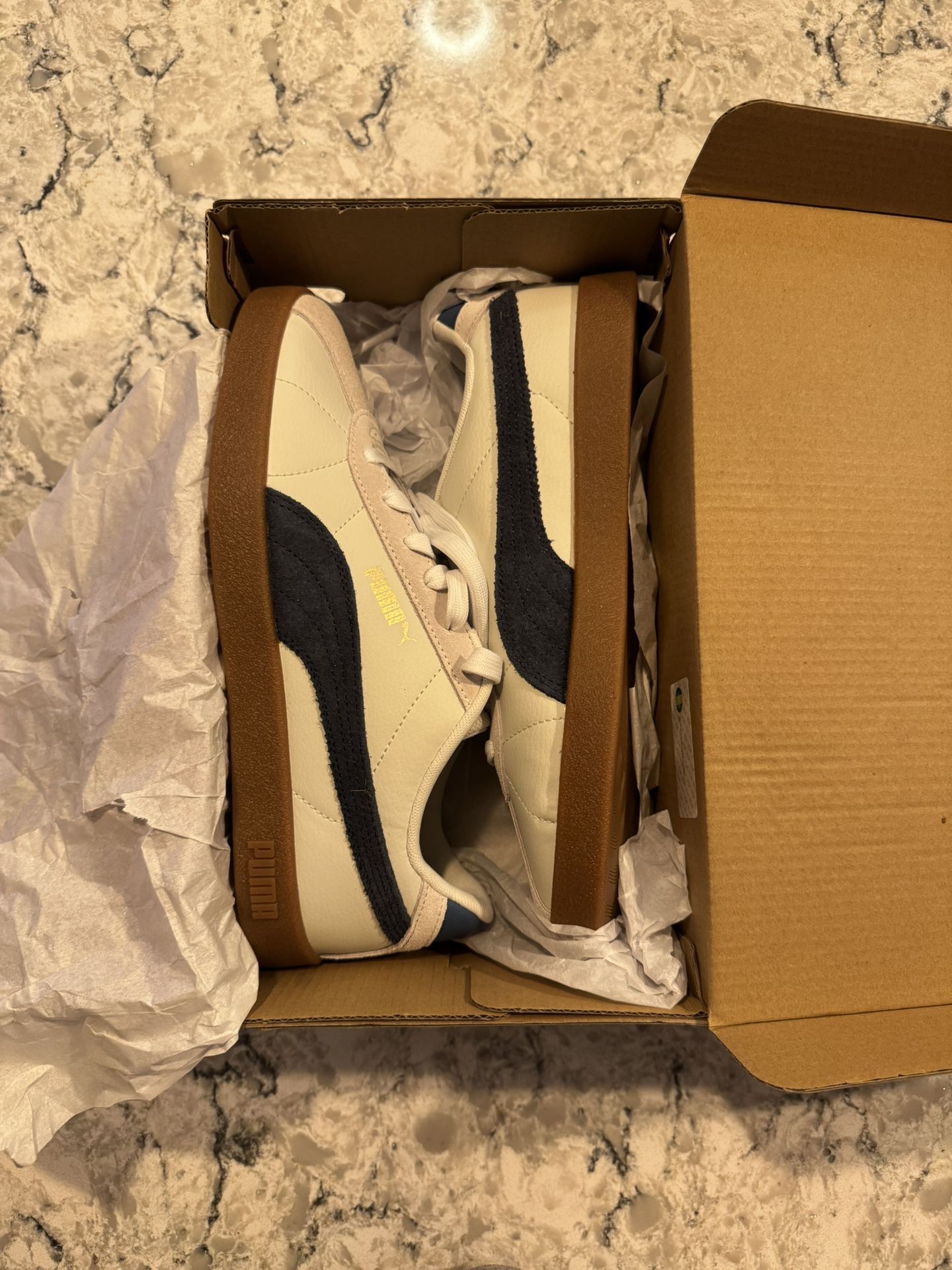 Puma Club II “Year of Sports” Sneakers – Size 7 – New