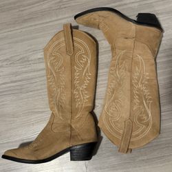 Tan Faux Suede Mid-Calf Western Cowboy Boots White Embroidery Pointed Toe Chunky Heel Women’s 36 / Size 6