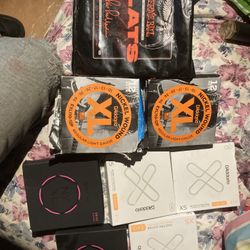 39 Sets Of Guitar Strings