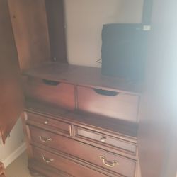 Dresser/TV Cabinet