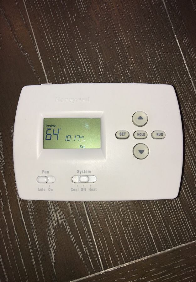 Honeywell programmable thermostat. Heating/cooling.