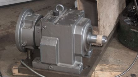 Dodge/Baldor heavy duty 10HP input inline gear reducer - 5.93:1 ratio