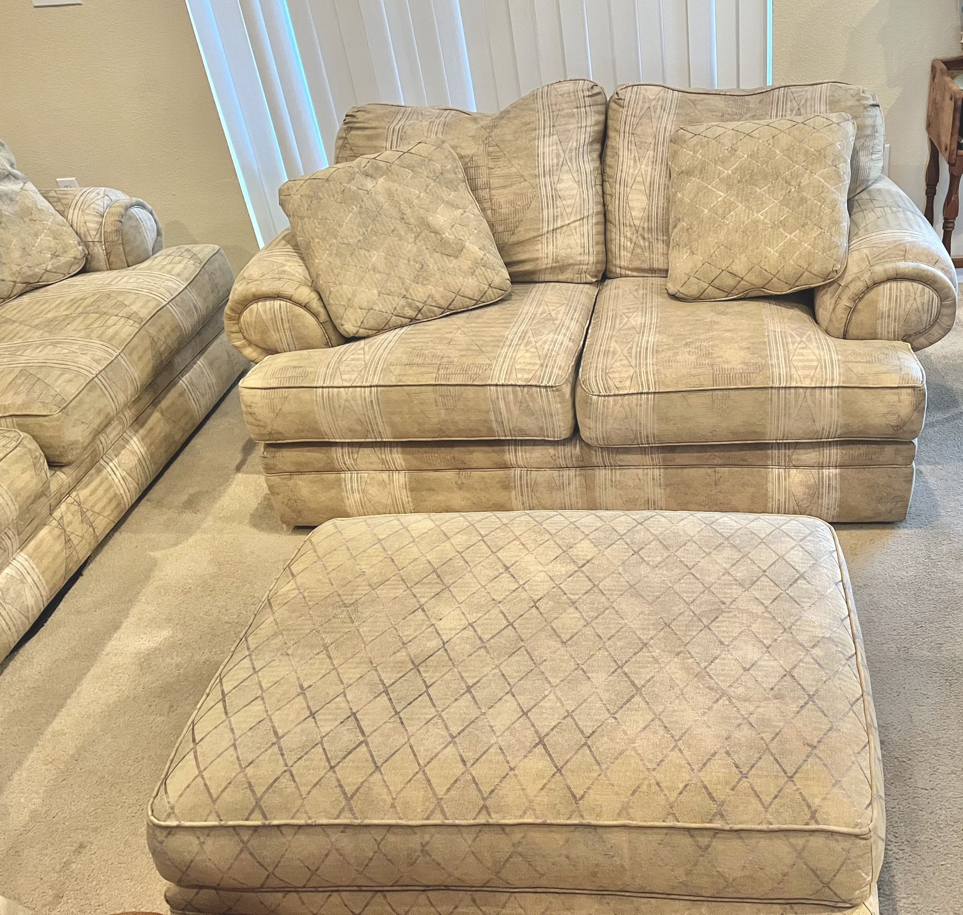 Broyhill Sofa, Loveseat & Ottoman Set