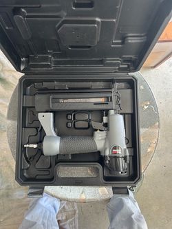 NEU MASTER NPT5040 2-in-1 Brad Nailer & Stapler w/ Case